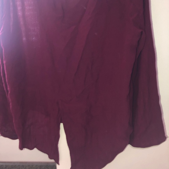 Red shirt - Picture 3 of 4